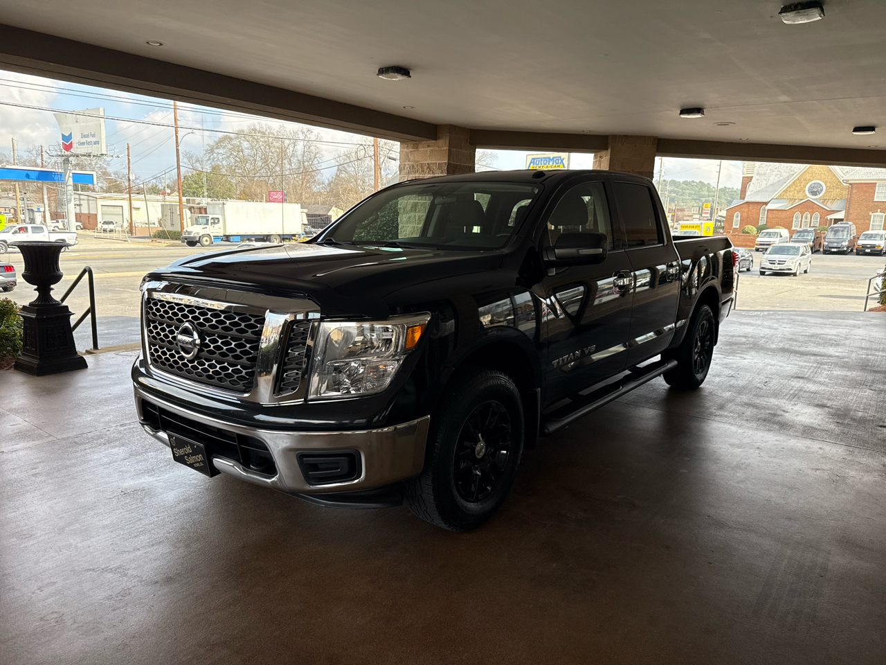 Nissan Titan 4x4 Crew Cab SV 2018