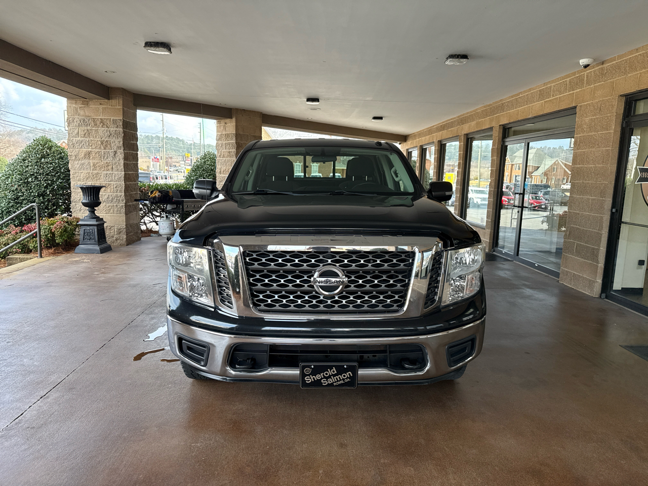 Nissan Titan 4x4 Crew Cab SV 2018