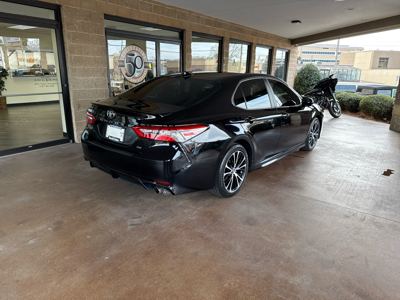 Toyota Camry SE Auto (Natl) 2020