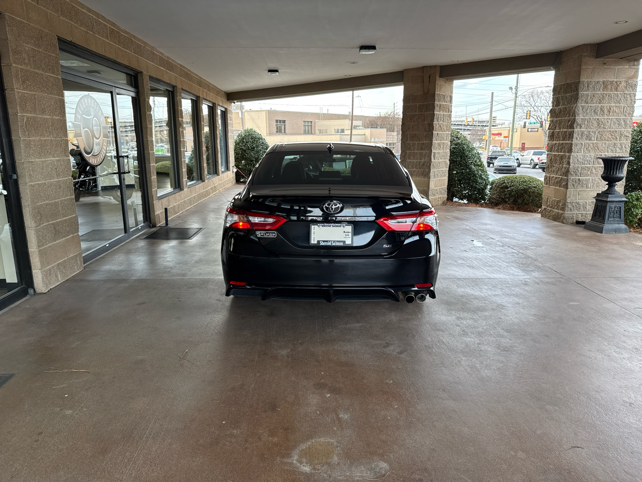 Toyota Camry SE Auto (Natl) 2020