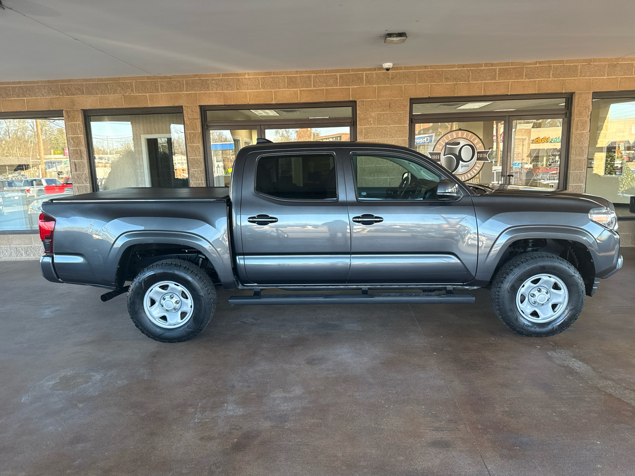 Toyota Tacoma 4WD TRD Off Road Double Cab 5' Bed V6 MT (Natl) 2020