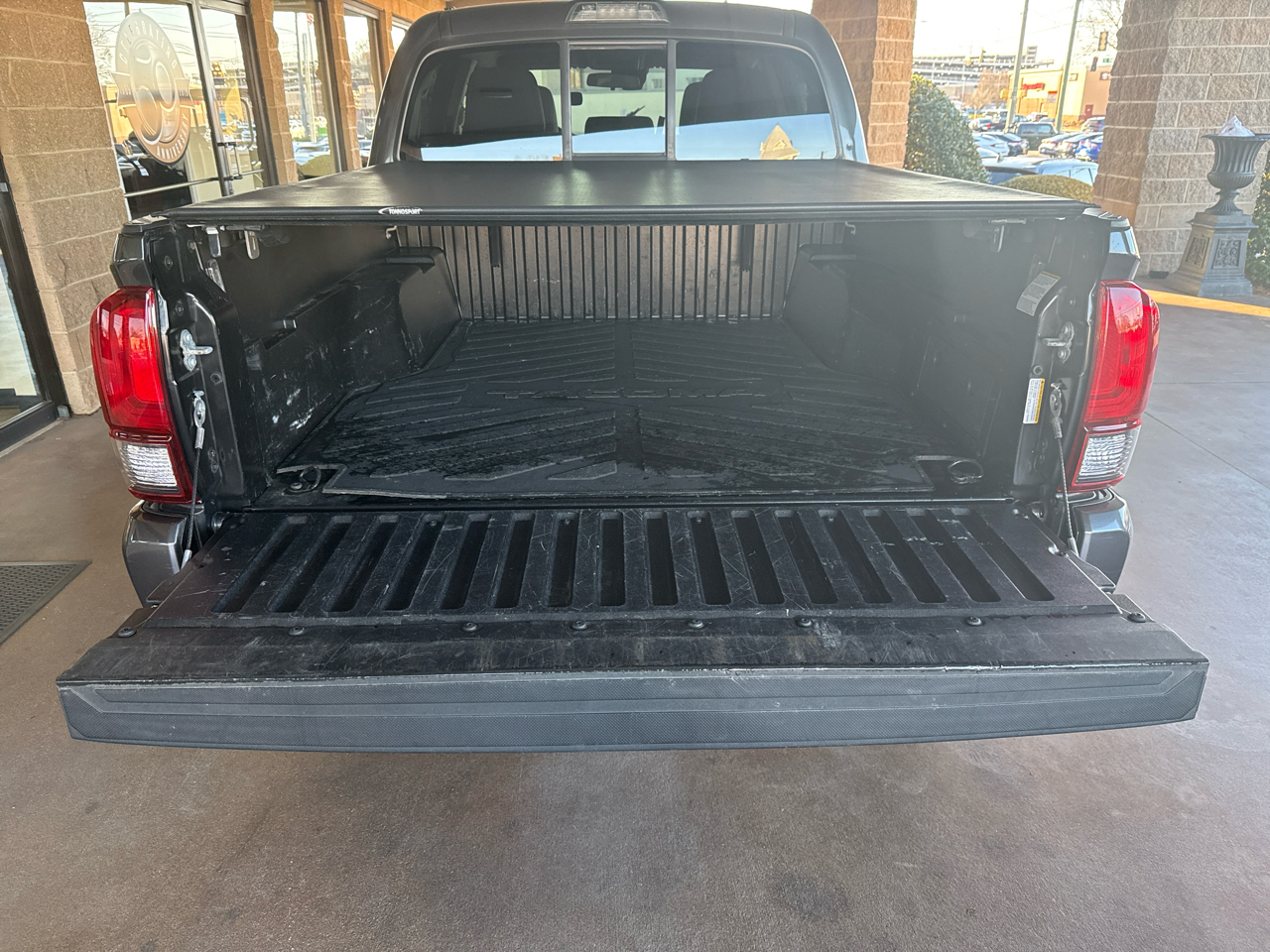 Toyota Tacoma 4WD TRD Off Road Double Cab 5' Bed V6 MT (Natl) 2020