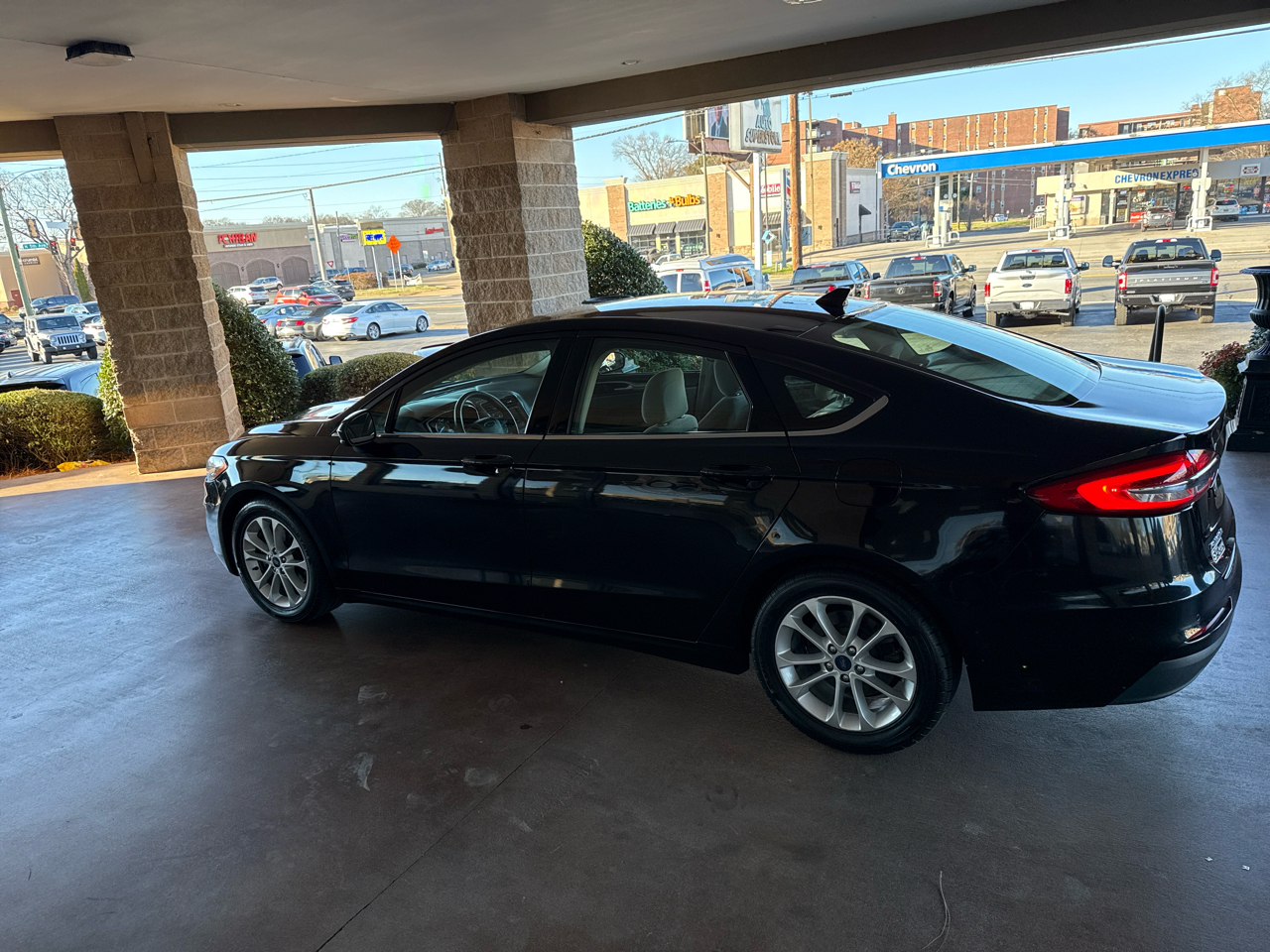 Ford Fusion SE FWD 2020