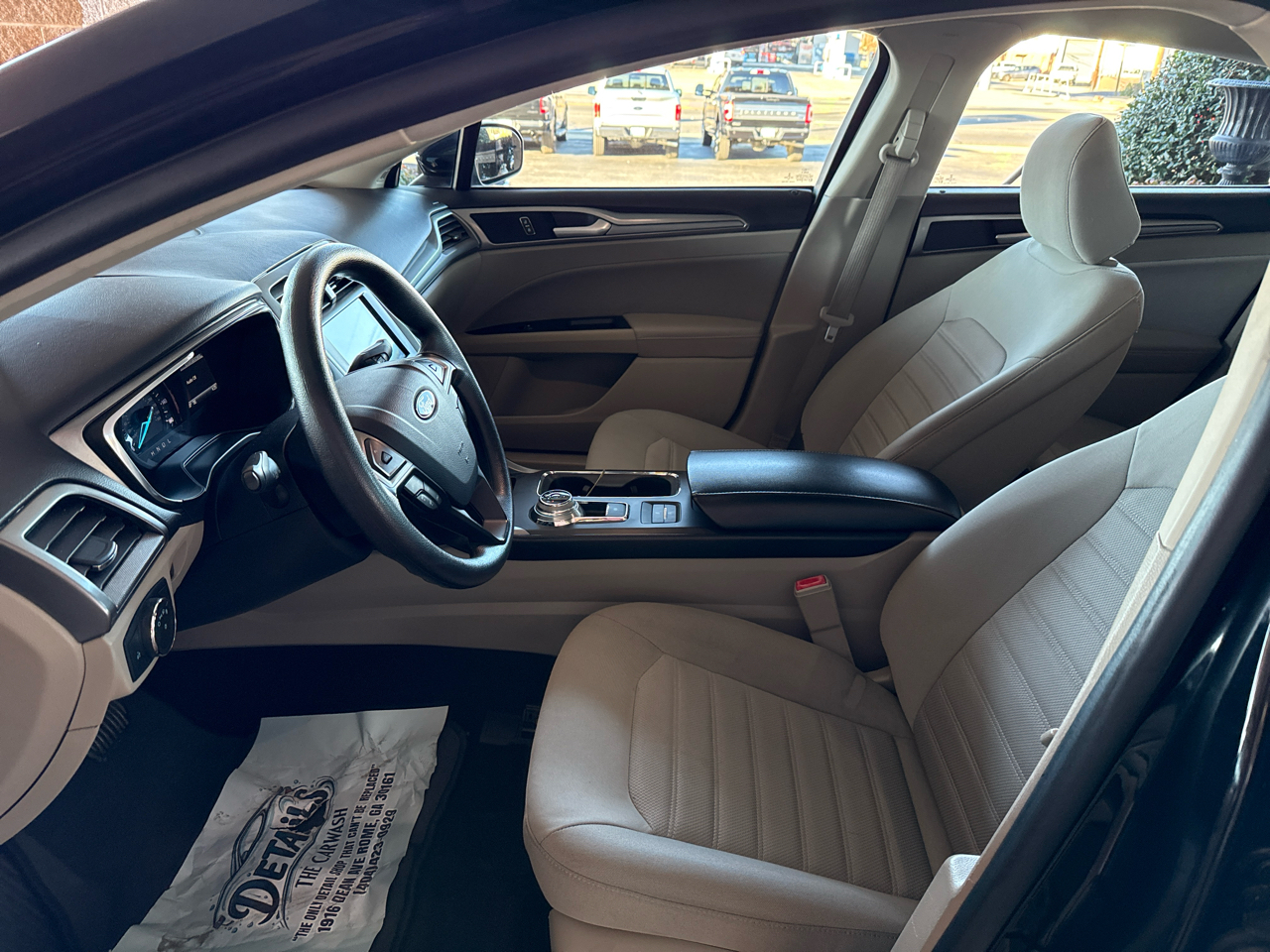 Ford Fusion SE FWD 2020