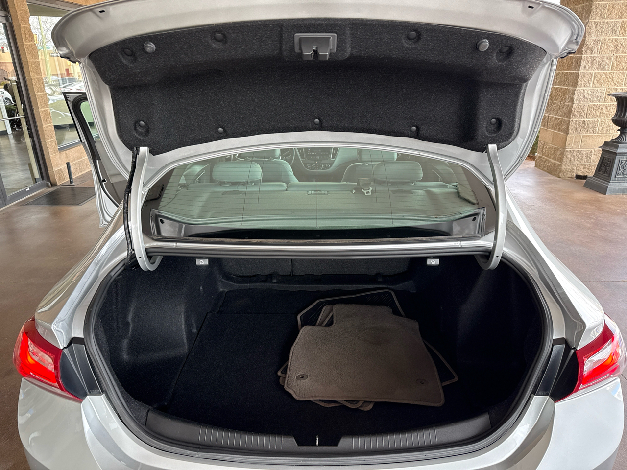 Chevrolet Malibu 4dr Sdn LT 2021