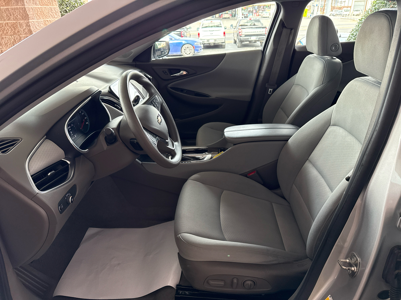 Chevrolet Malibu 4dr Sdn LT 2021