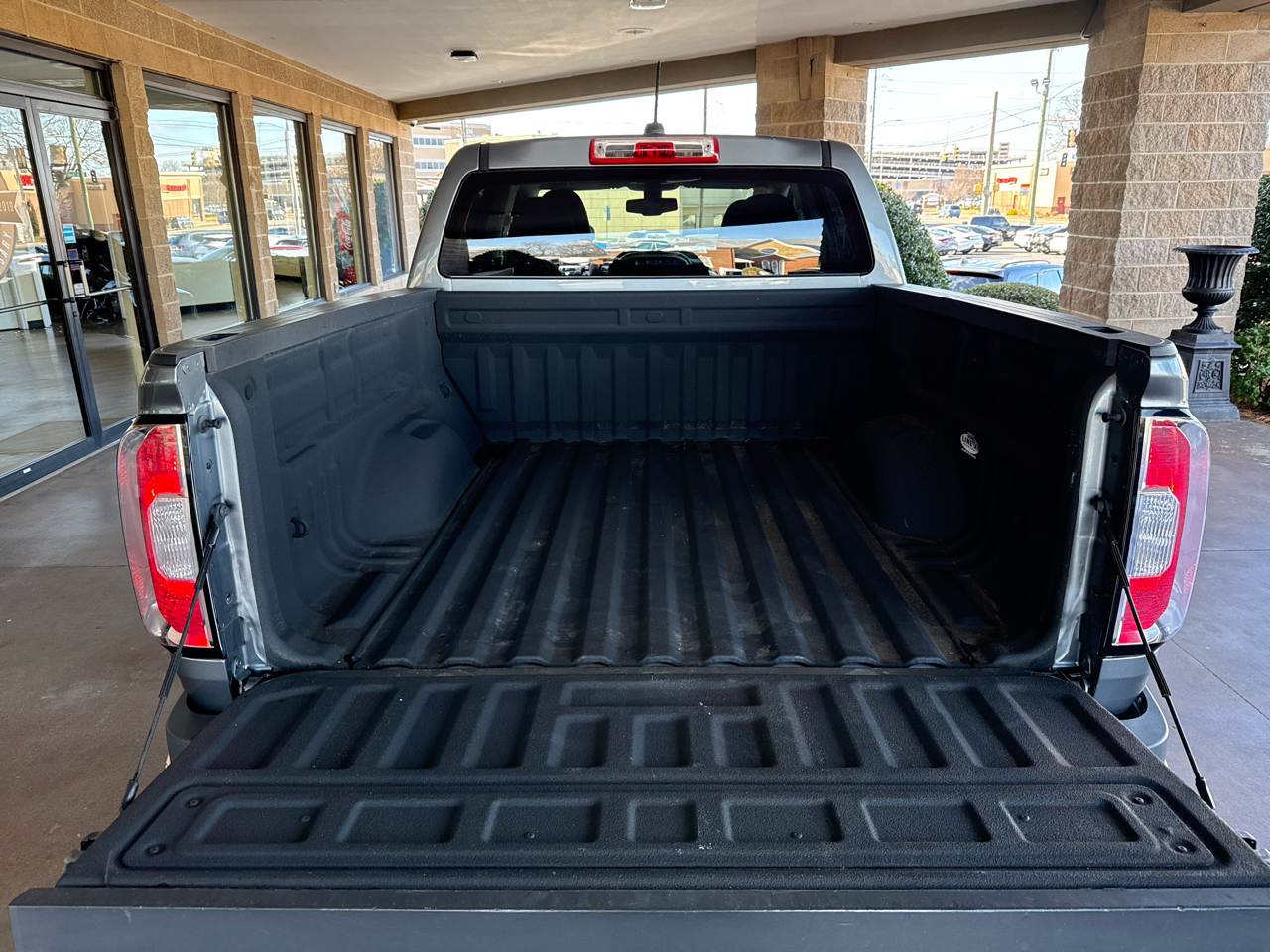 GMC Canyon 2WD Crew Cab 128.3" SLE 2018