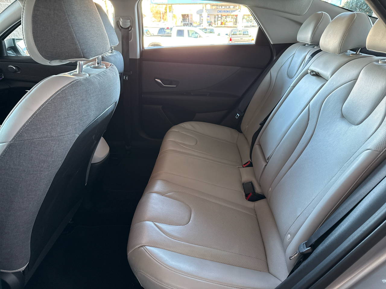 Hyundai Elantra Limited IVT SULEV *Ltd Avail* 2021