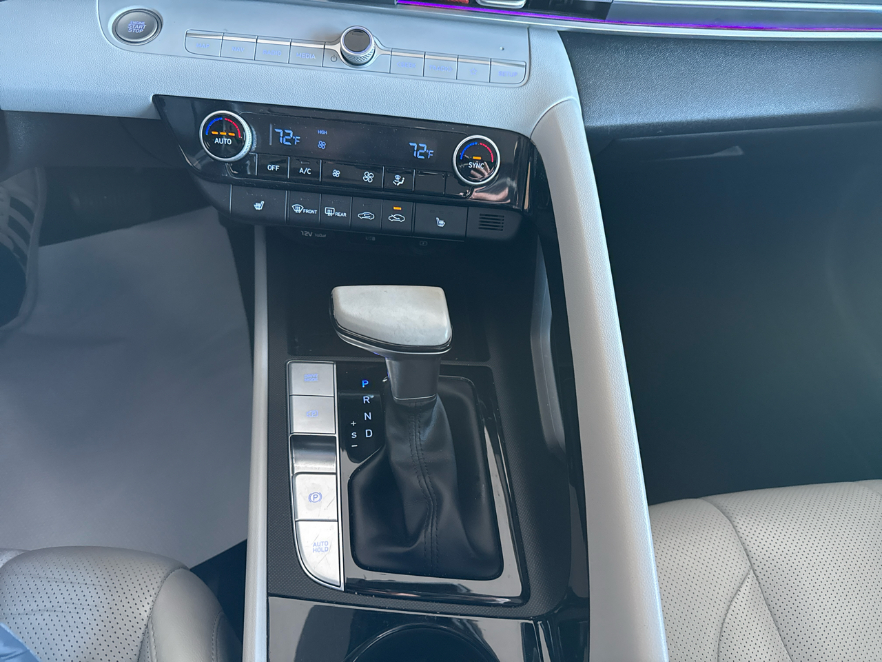 Hyundai Elantra Limited IVT SULEV *Ltd Avail* 2021