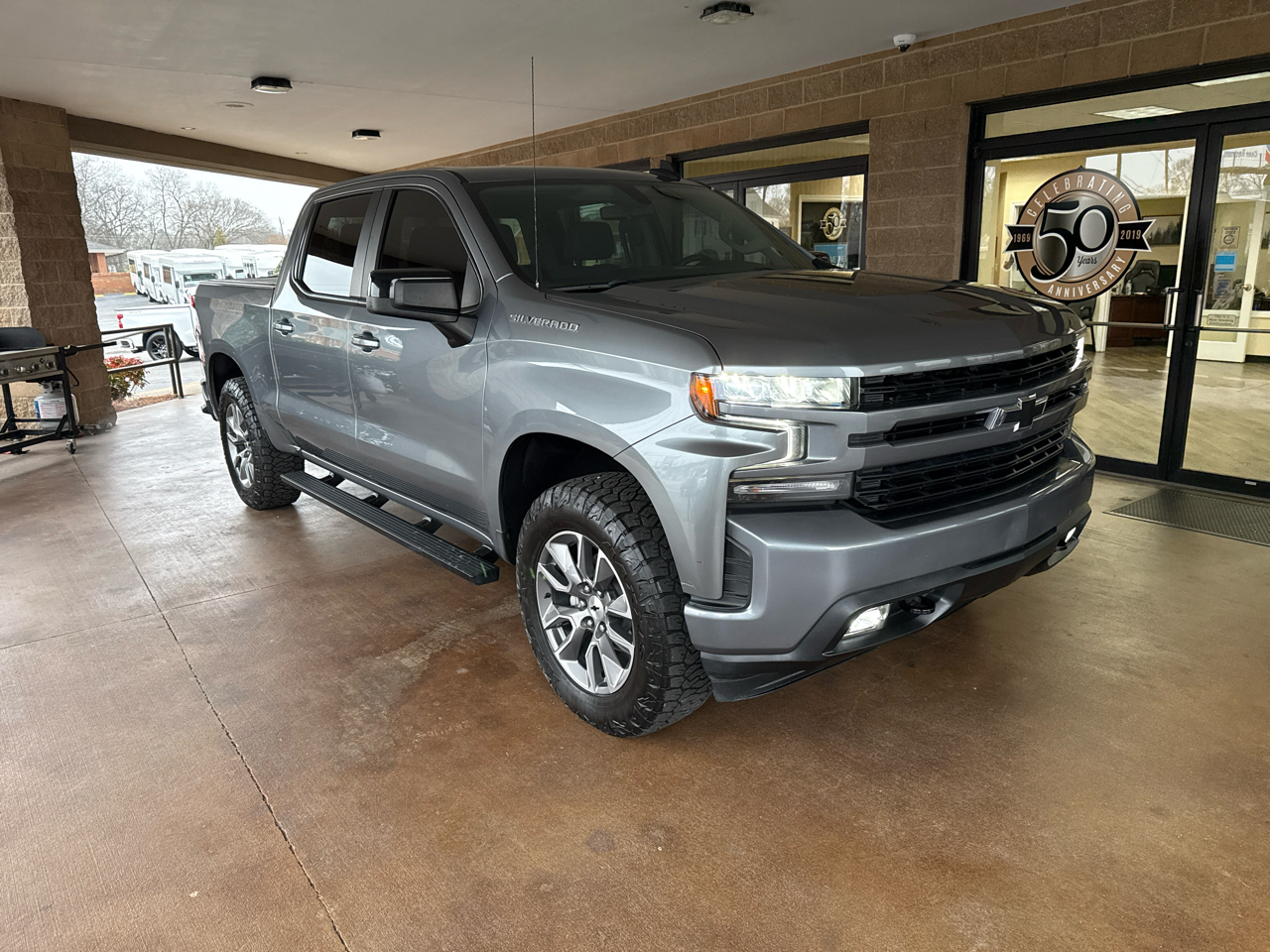 Chevrolet Silverado 1500 2WD Crew Cab 147" RST 2019