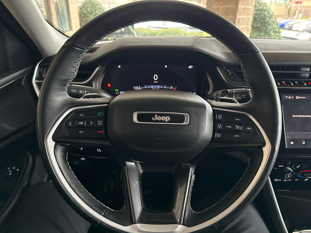 Jeep Grand Cherokee L Laredo 4x2 2022