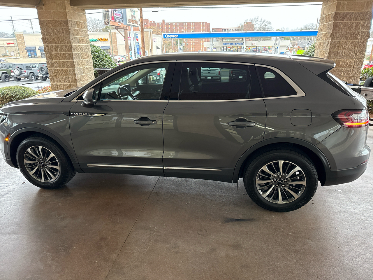 Lincoln Nautilus Reserve FWD 2023