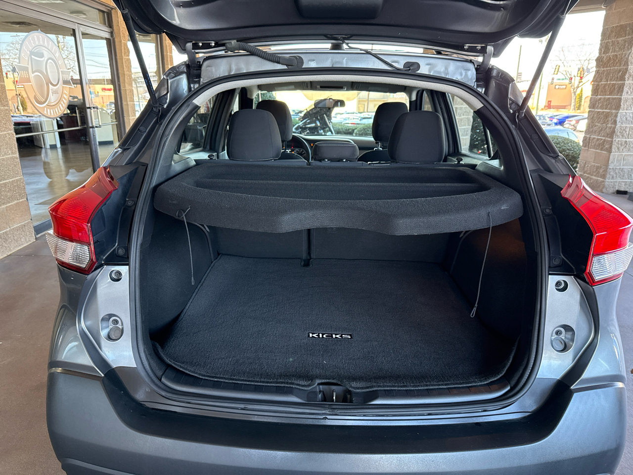 Nissan Kicks SV FWD 2019