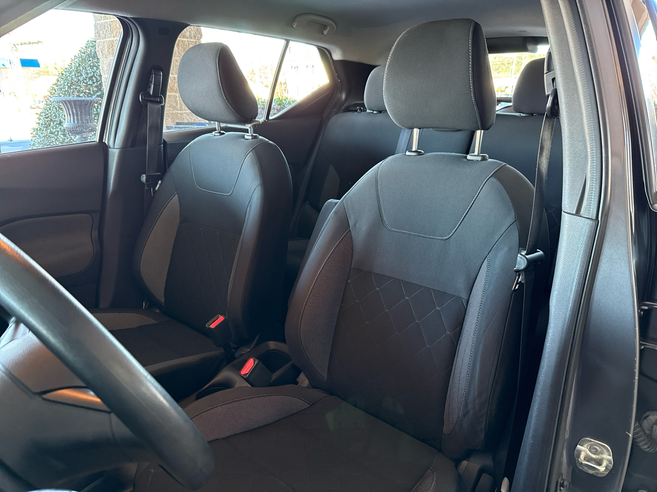 Nissan Kicks SV FWD 2019