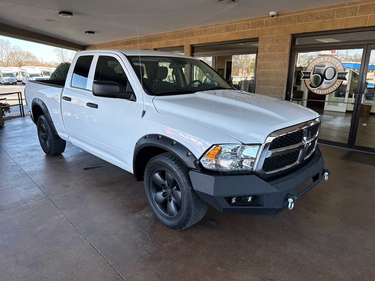 RAM 1500 Classic Tradesman 4x2 Quad Cab 6'4" Box 2021