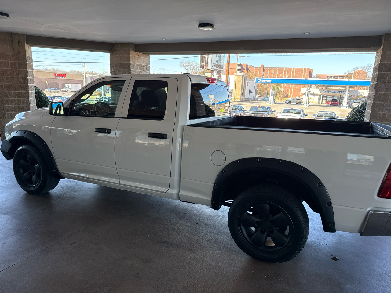 RAM 1500 Classic Tradesman 4x2 Quad Cab 6'4" Box 2021