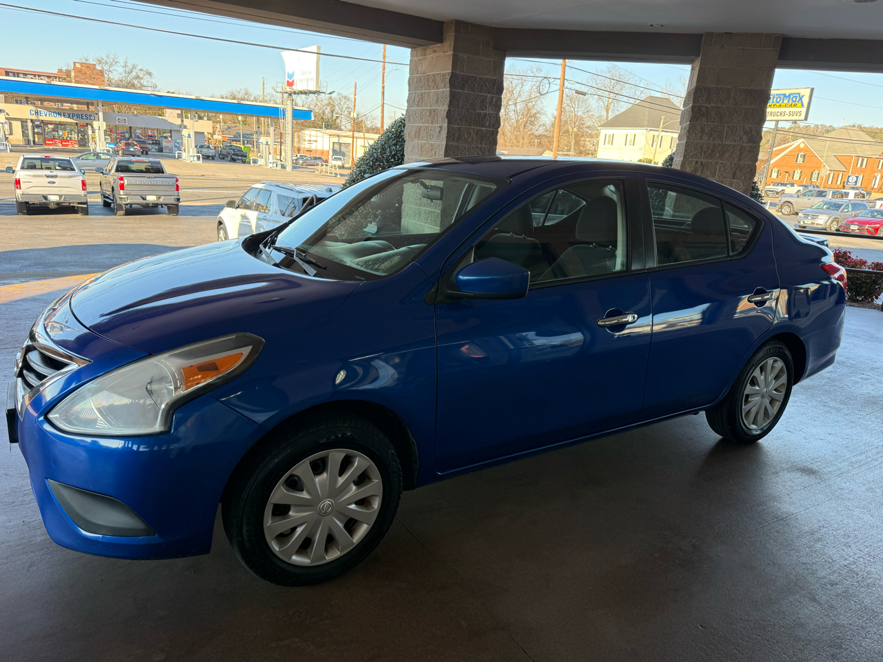 Nissan Versa 4dr Sdn CVT 1.6 S Plus 2016