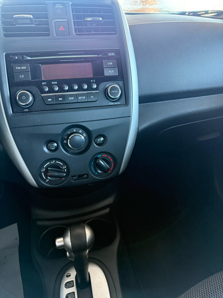 Nissan Versa 4dr Sdn CVT 1.6 S Plus 2016