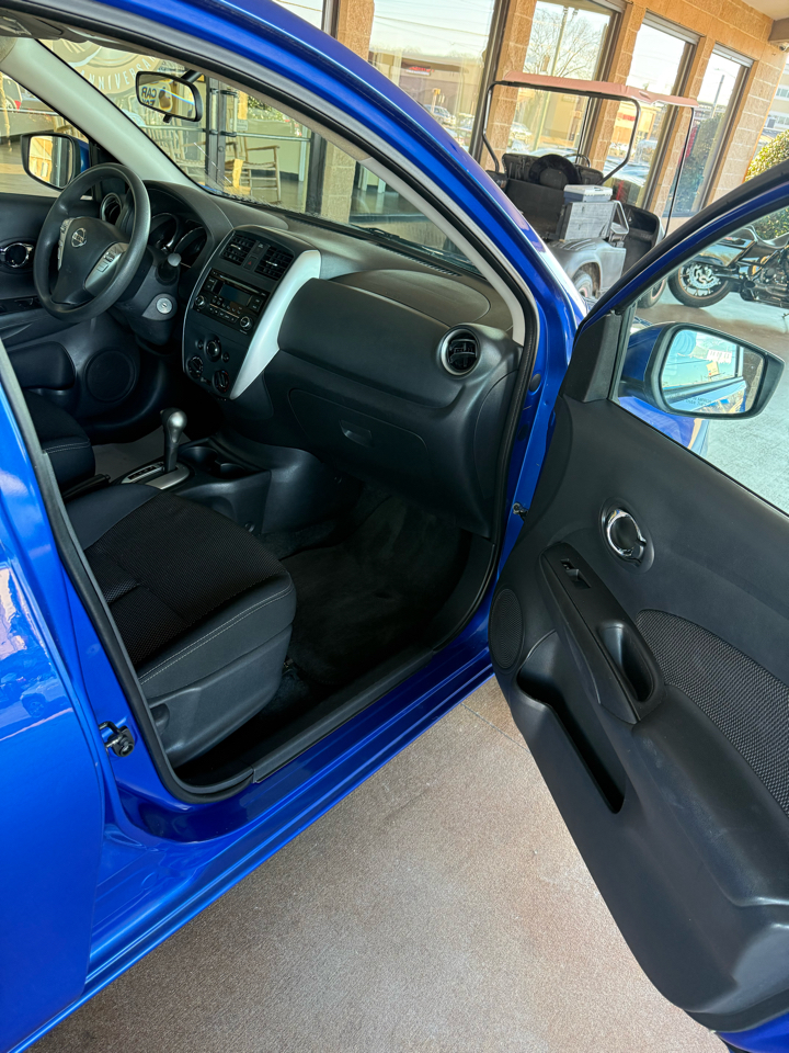 Nissan Versa 4dr Sdn CVT 1.6 S Plus 2016