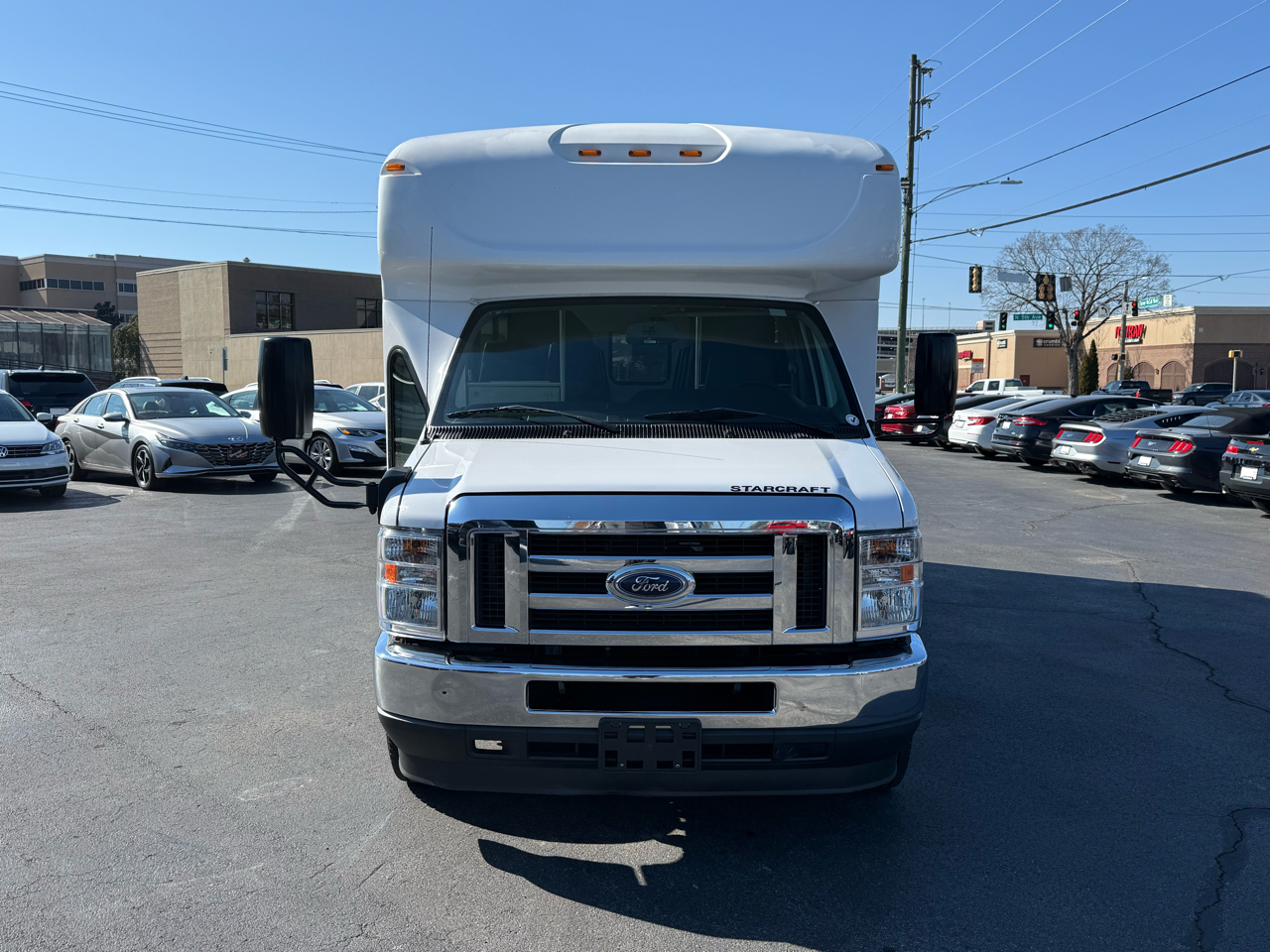 Ford E-Series Cutaway E-350 SRW 138" WB 2022