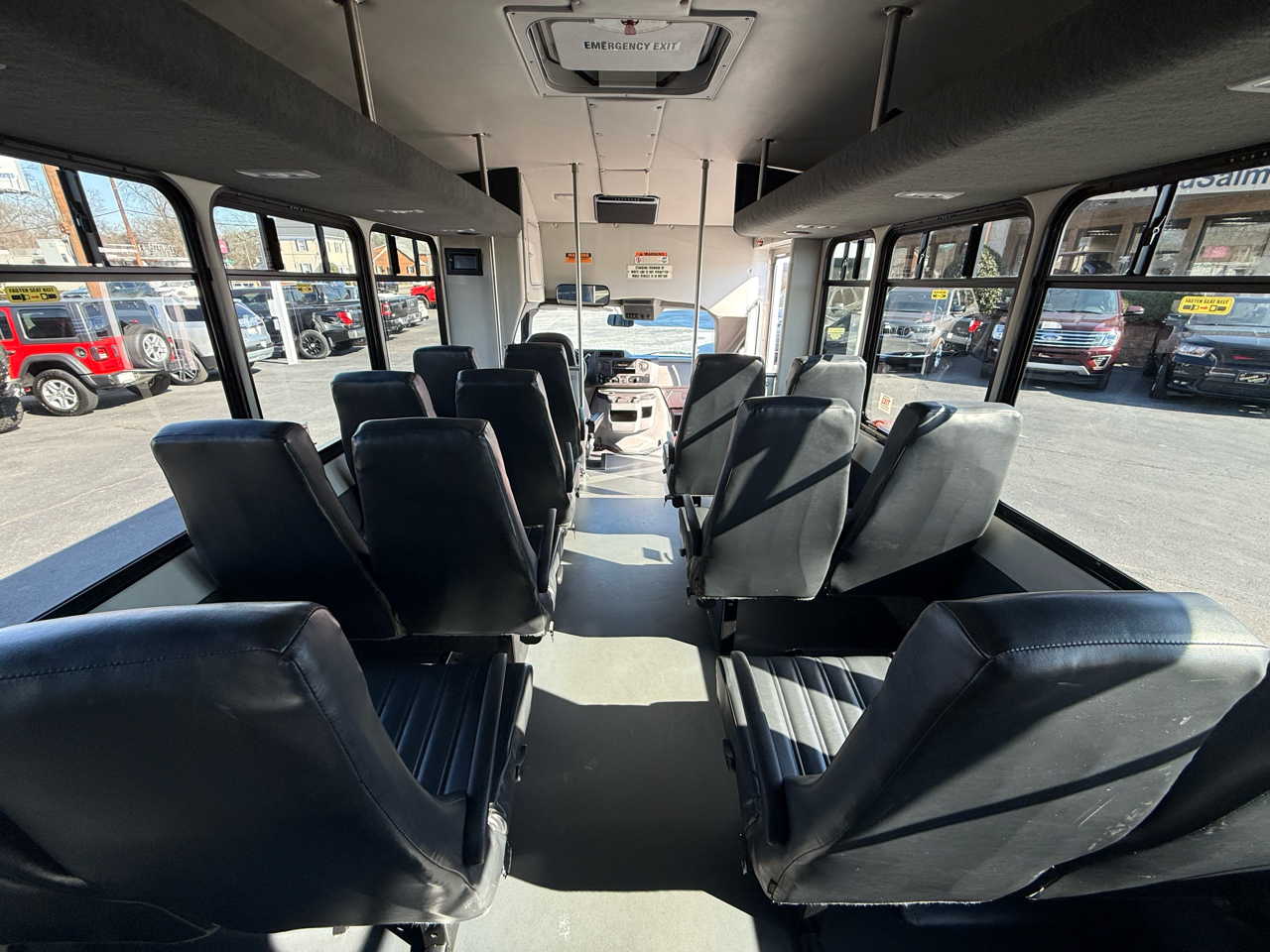 Ford E-Series Cutaway E-350 SRW 138" WB 2022