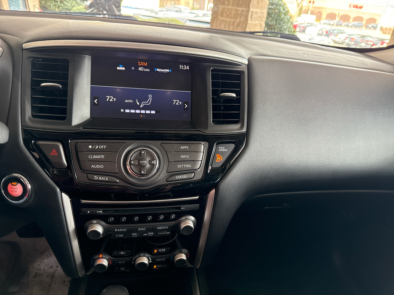 Nissan Pathfinder 4x4 SV 2017