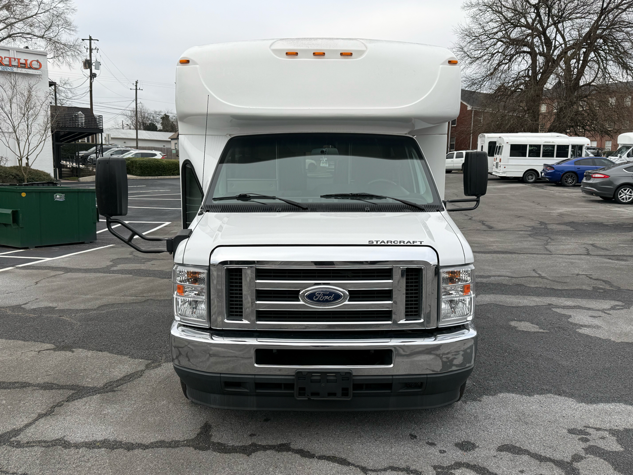 Ford E-Series Cutaway E-350 SRW 138" WB 2022