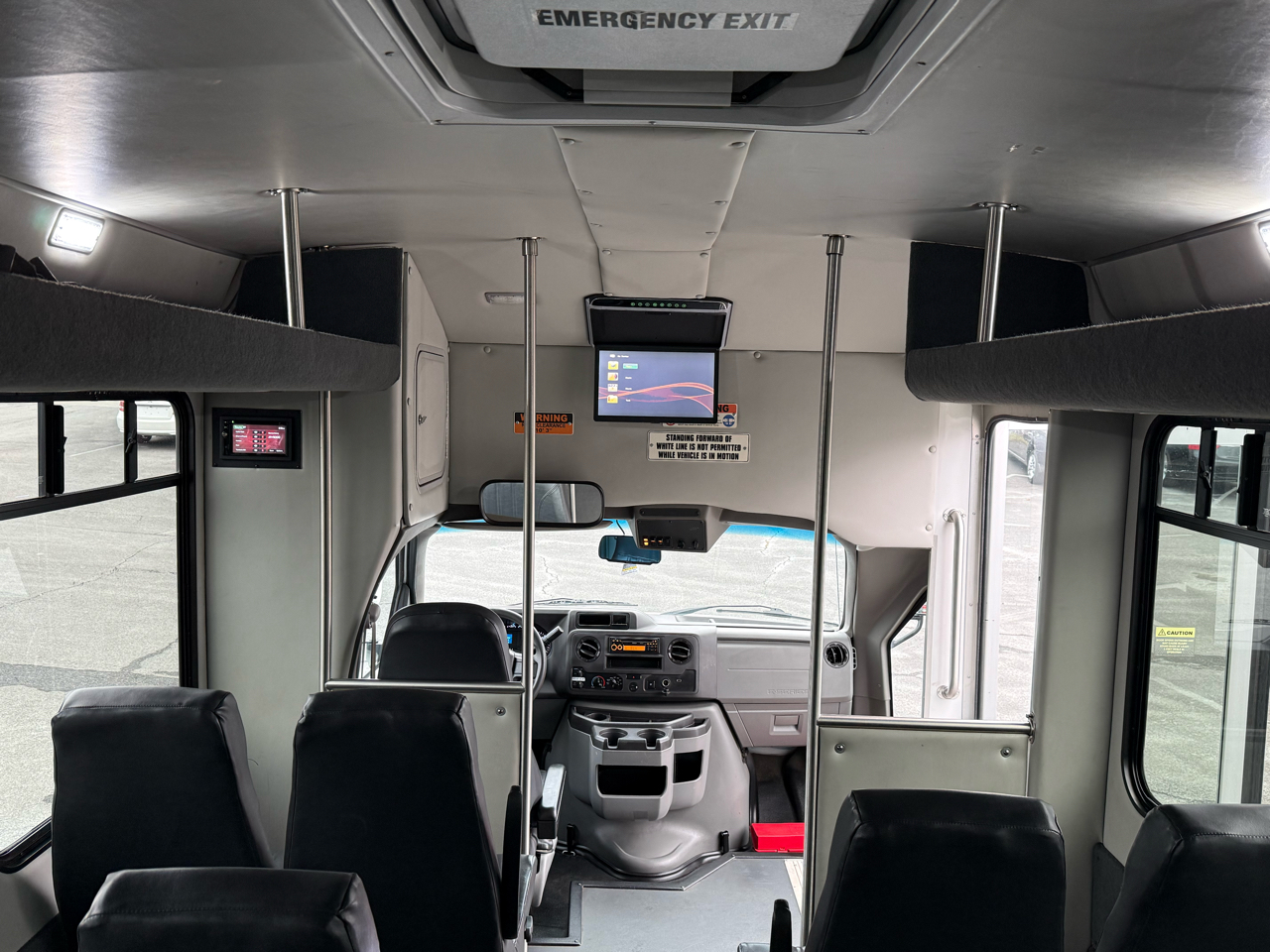 Ford E-Series Cutaway E-350 SRW 138" WB 2022