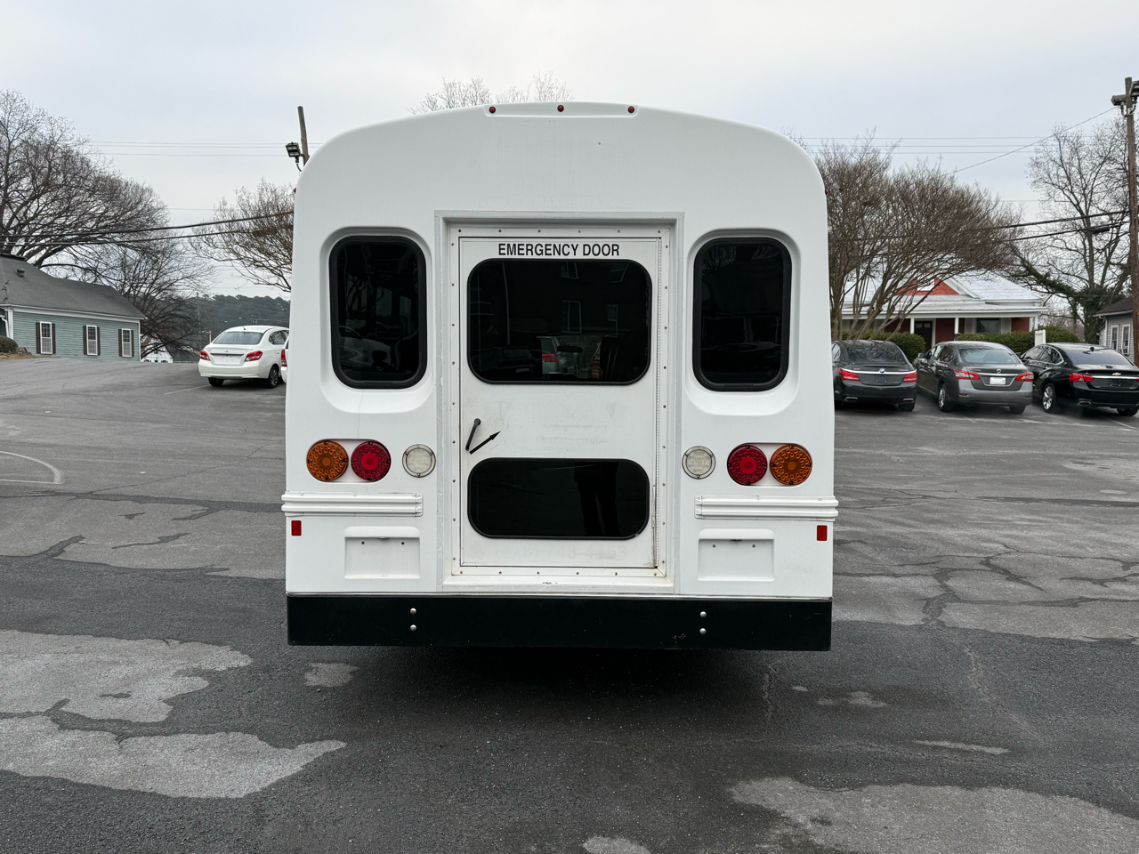 Ford E-Series Cutaway E-350 DRW 138" WB 2017