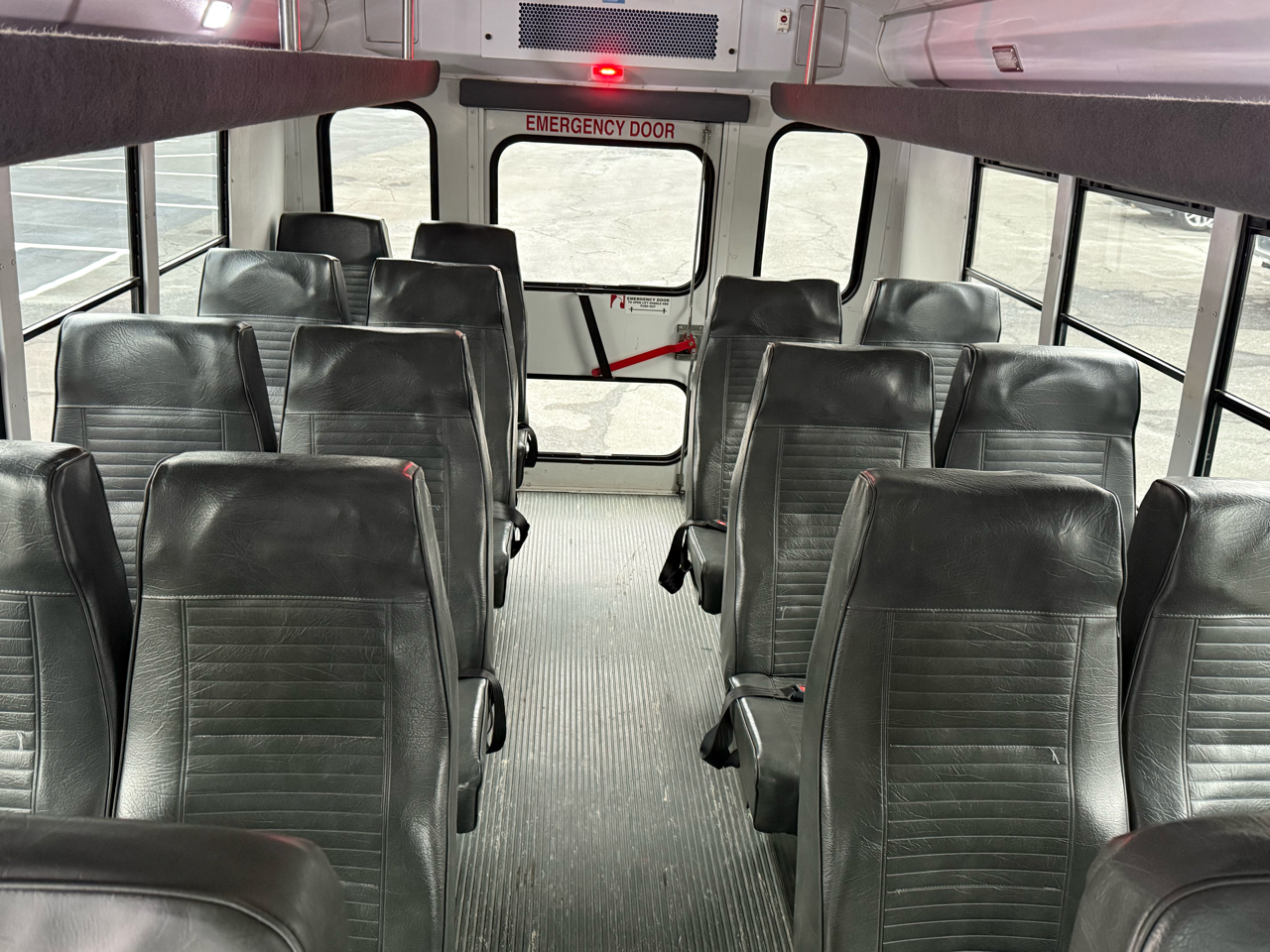 Ford E-Series Cutaway E-350 DRW 138" WB 2017