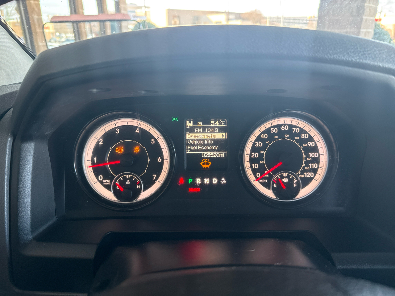 RAM 1500 2WD Quad Cab 140.5" SLT 2016