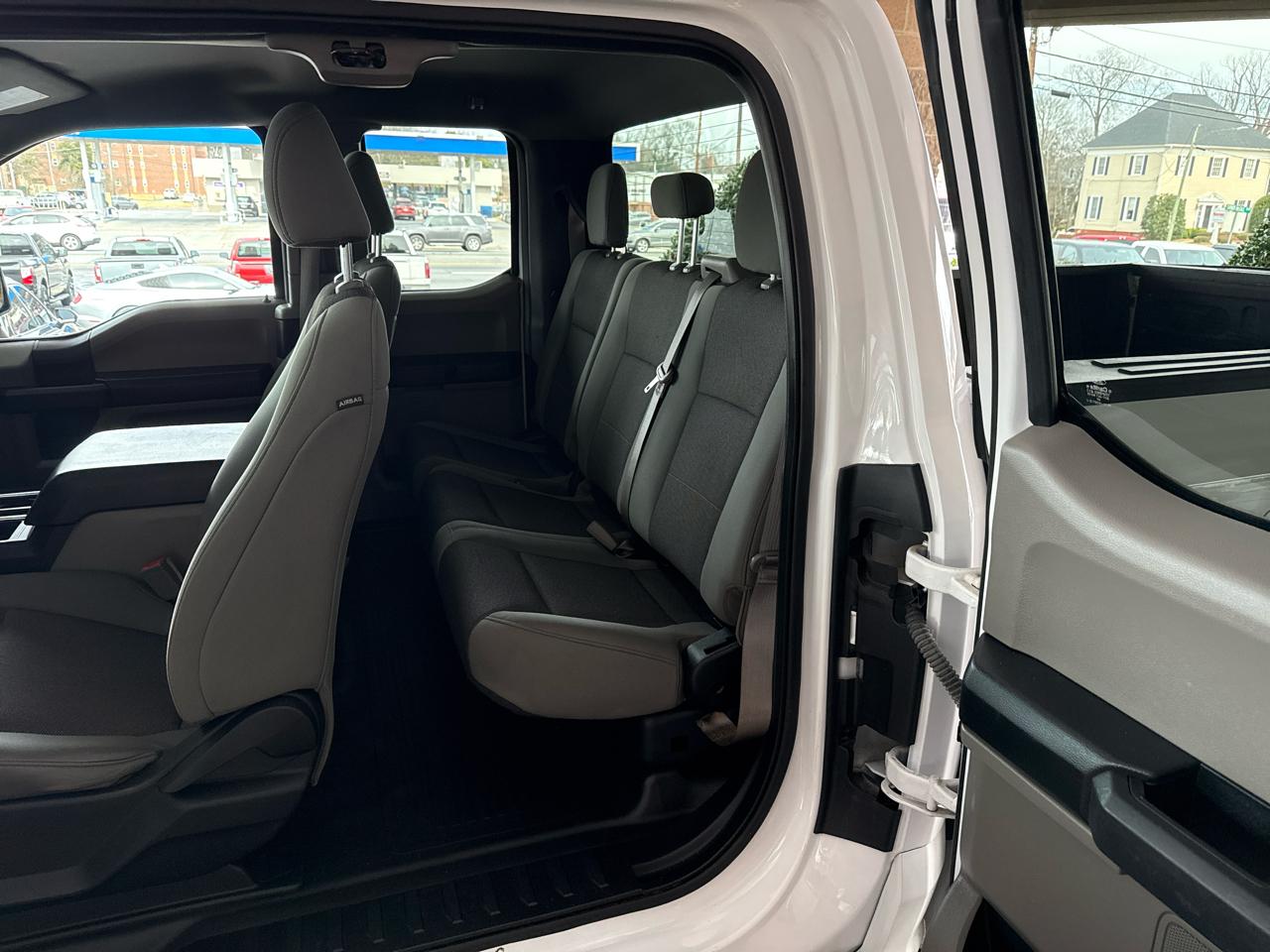 Ford F-150 4WD SuperCab 145" XL 2018