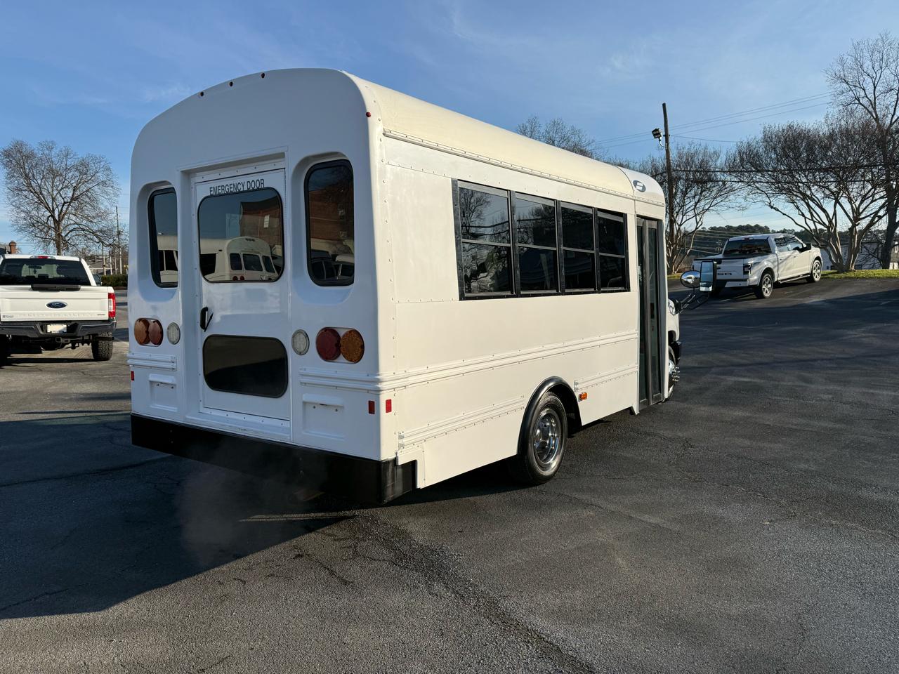 Ford E-Series Cutaway E-350 SRW 138" WB 2018