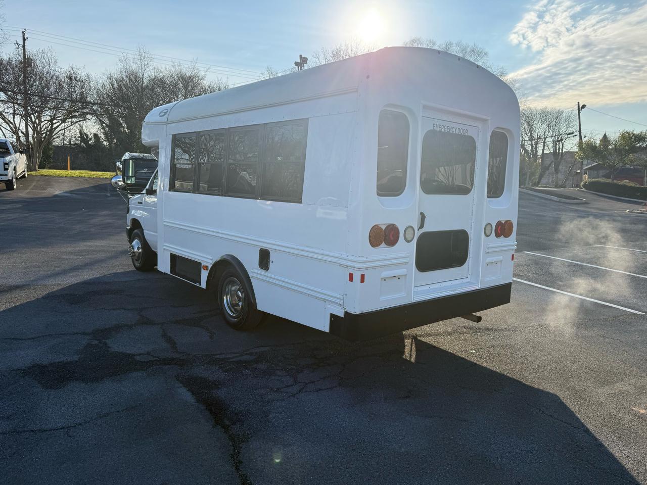 Ford E-Series Cutaway E-350 SRW 138" WB 2018