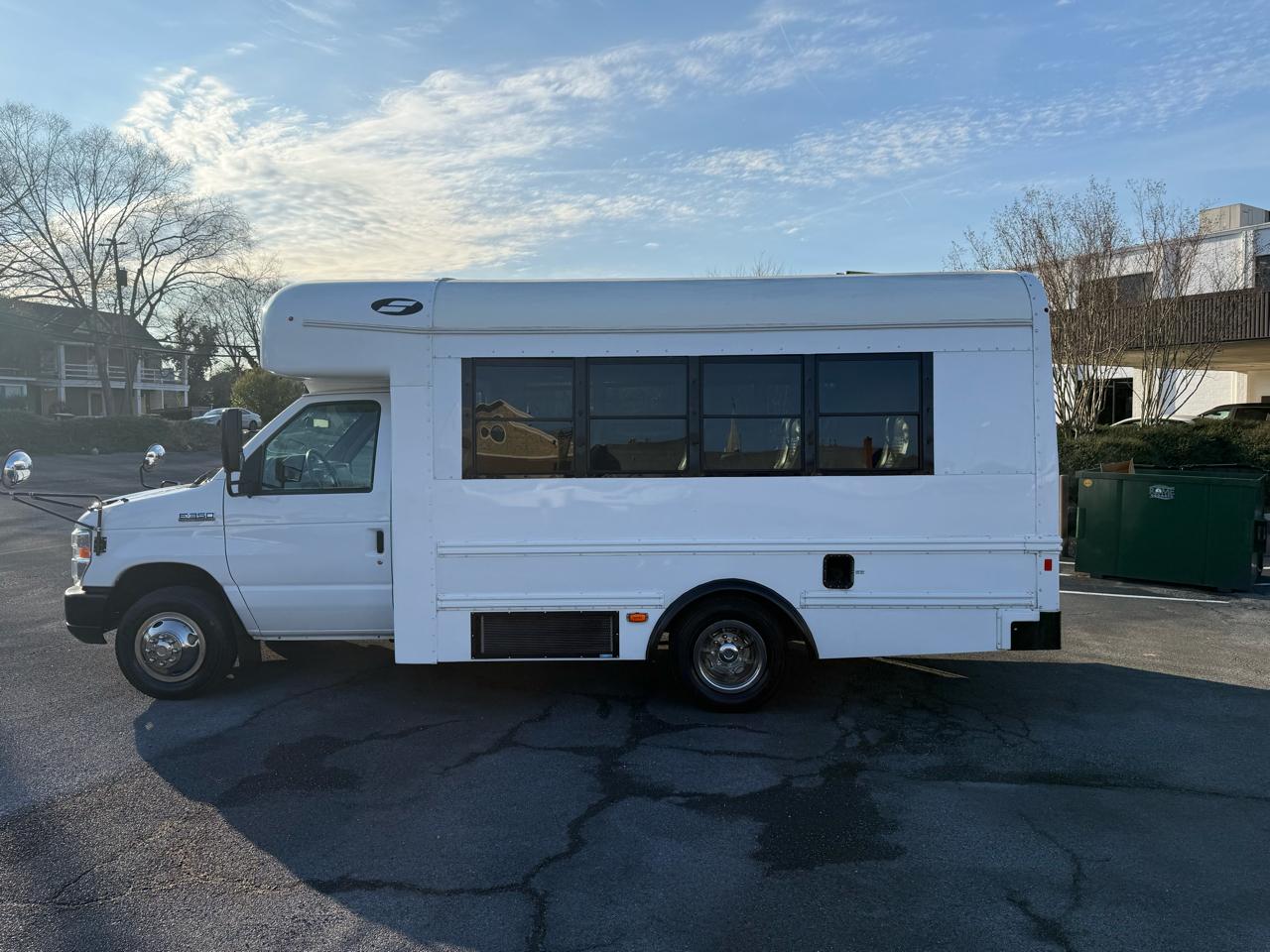 Ford E-Series Cutaway E-350 SRW 138" WB 2018