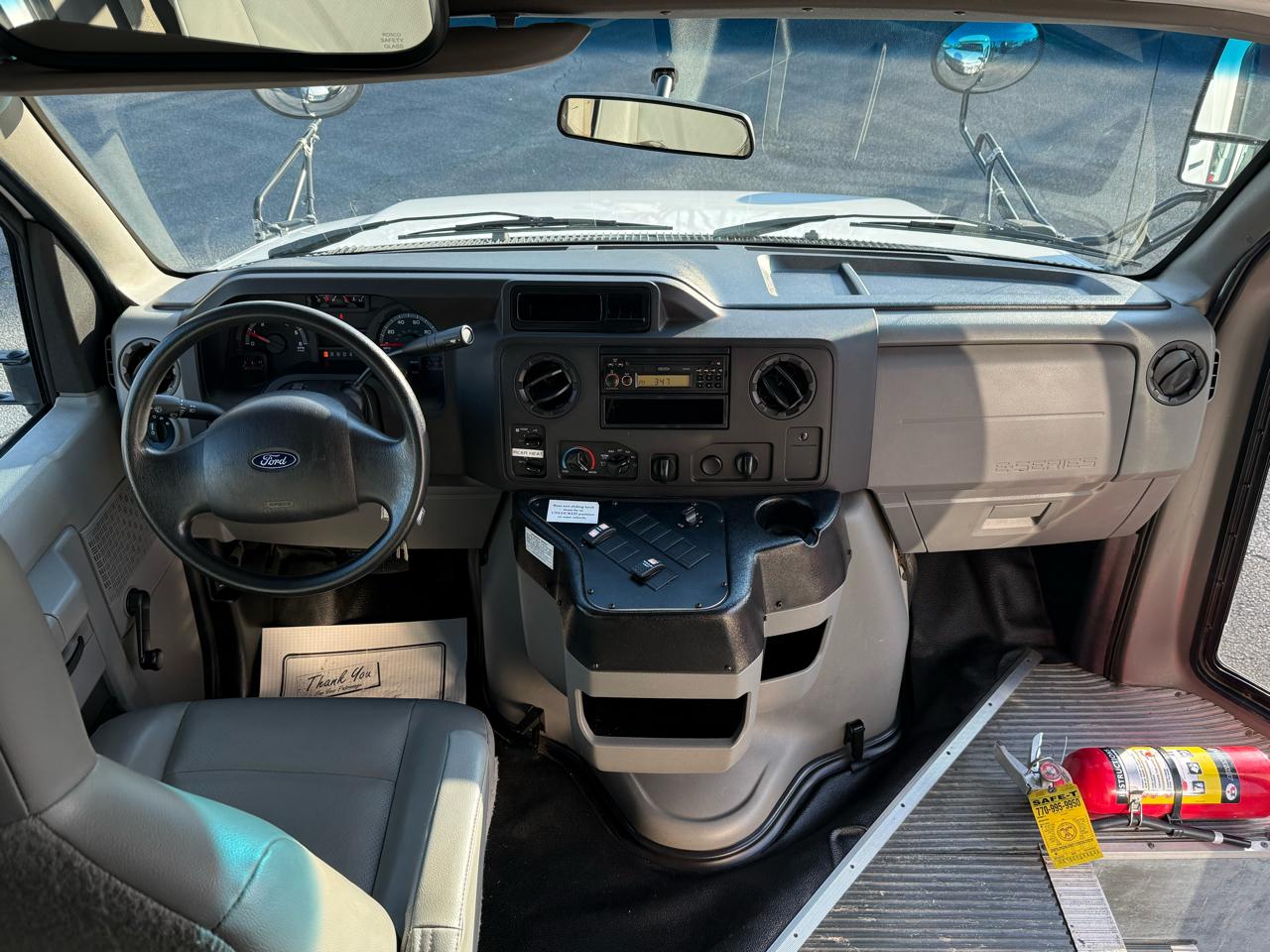 Ford E-Series Cutaway E-350 SRW 138" WB 2018