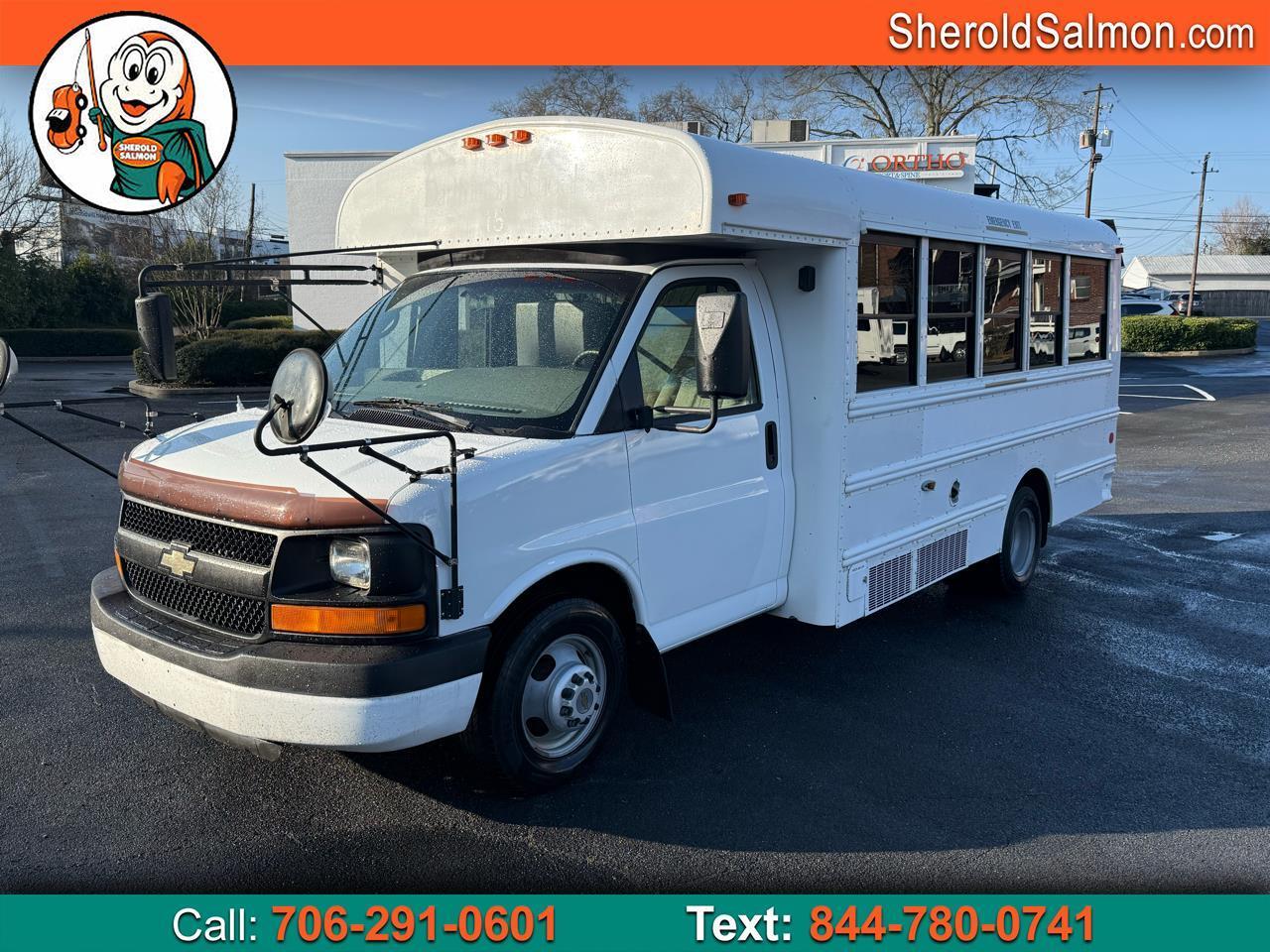 Chevrolet Express Commercial Cutaway RWD 3500 177" WB Work Van 2009