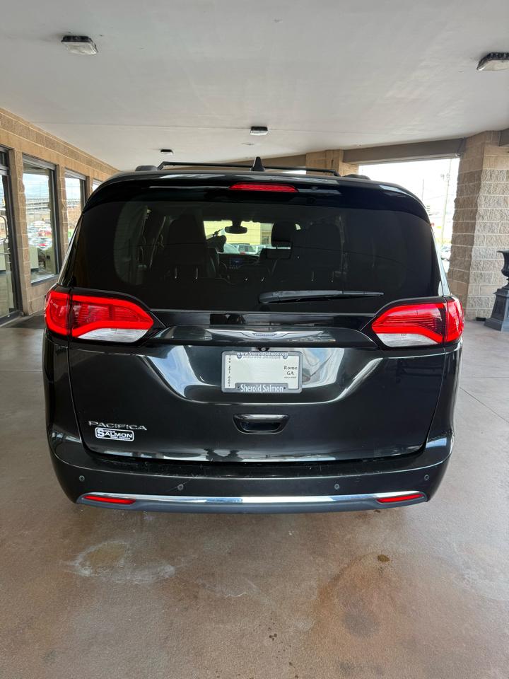 Chrysler Pacifica Touring-L FWD 2017
