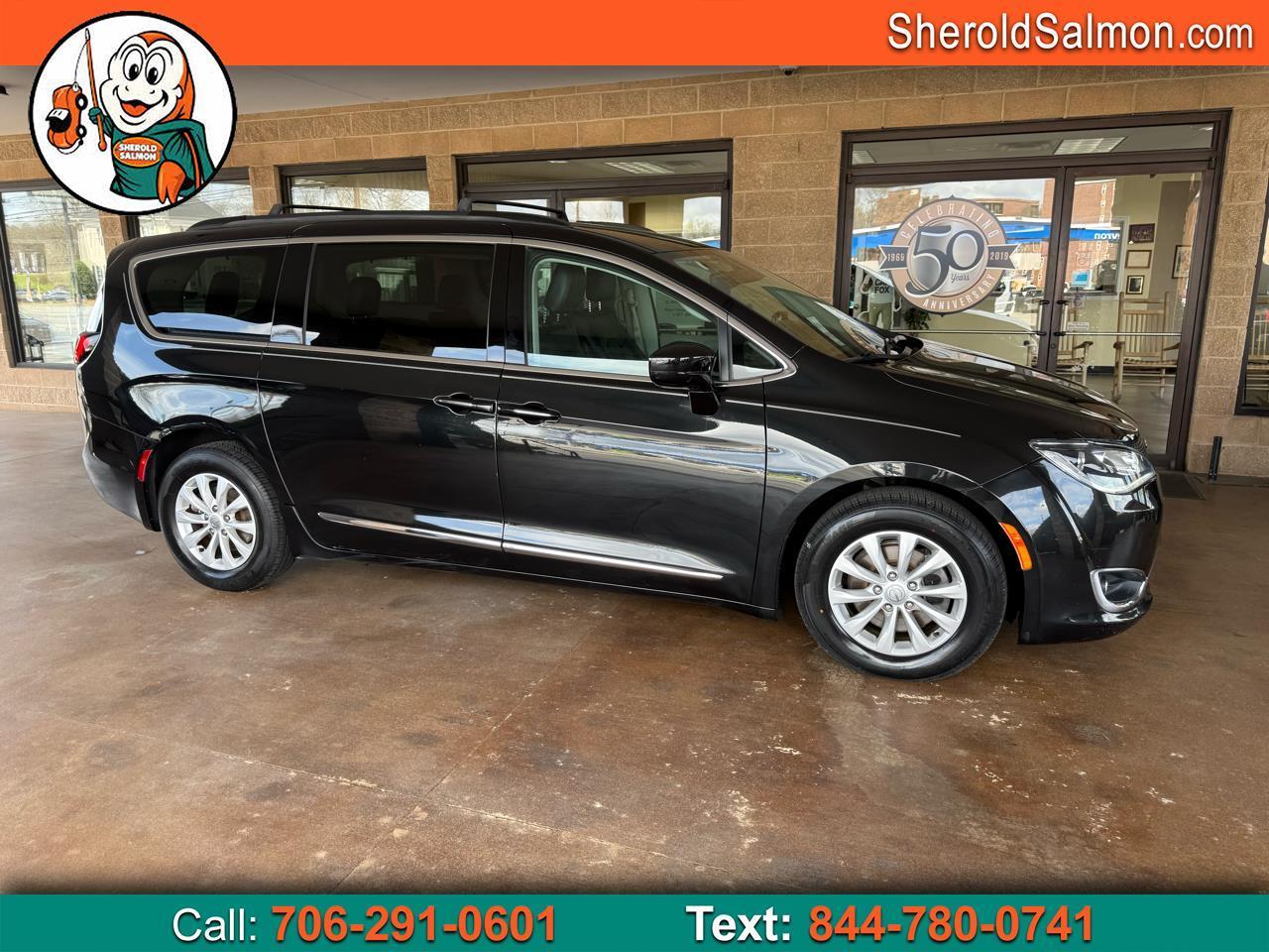 2017 Chrysler Pacifica Touring-L