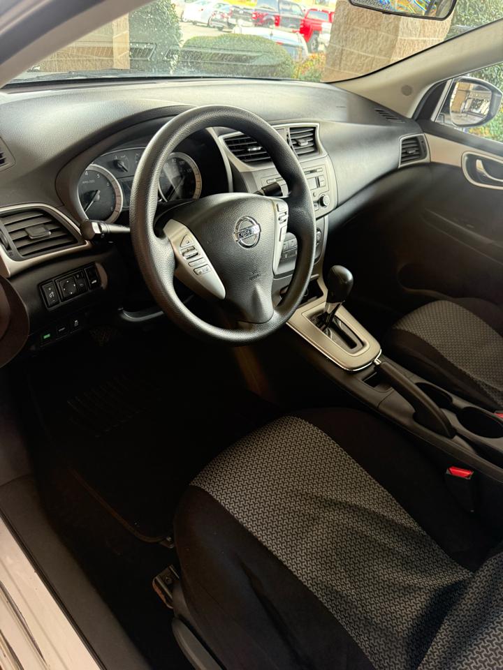 Nissan Sentra 4dr Sdn I4 CVT FE+ SV 2014