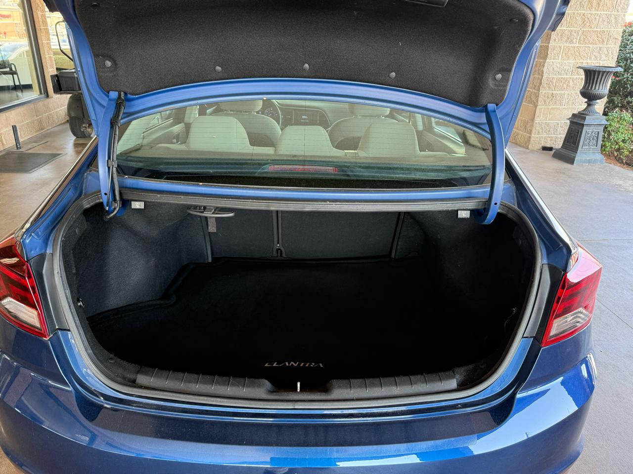 Hyundai Elantra SE IVT 2020