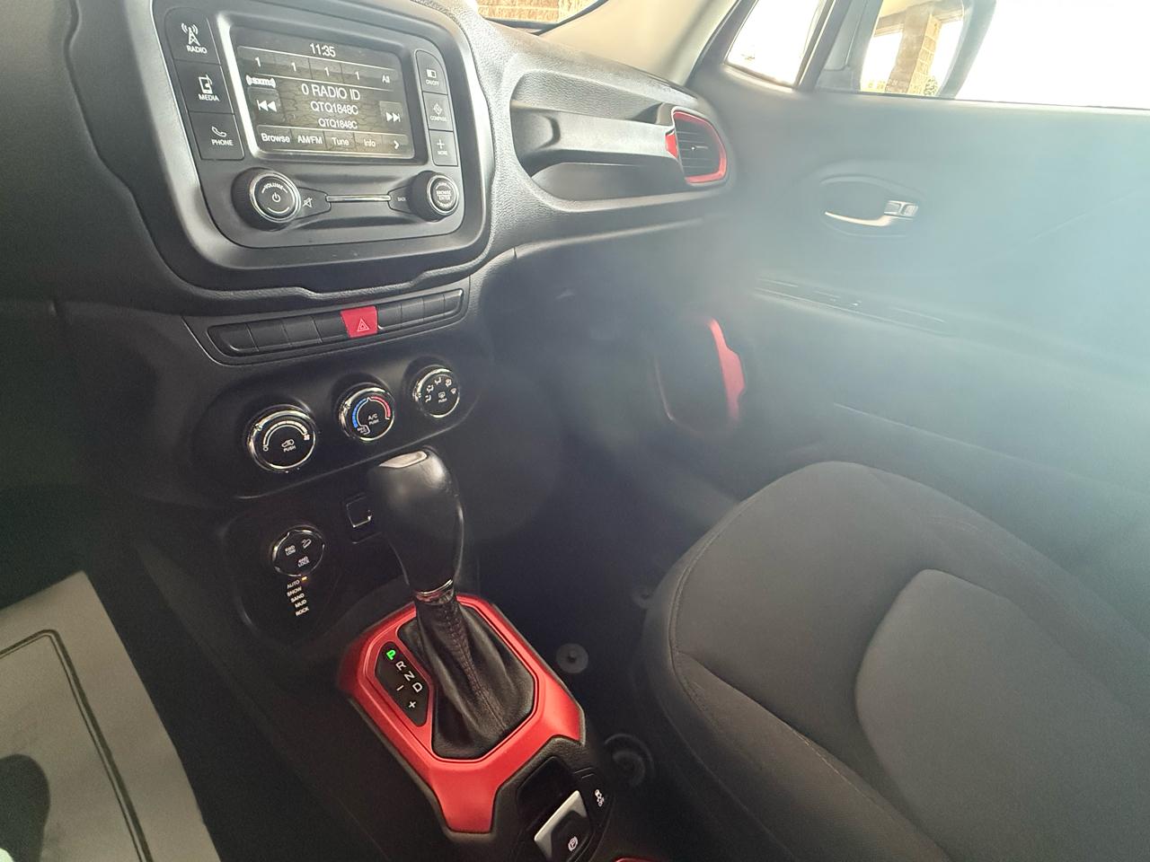 Jeep Renegade 4WD 4dr Trailhawk 2015