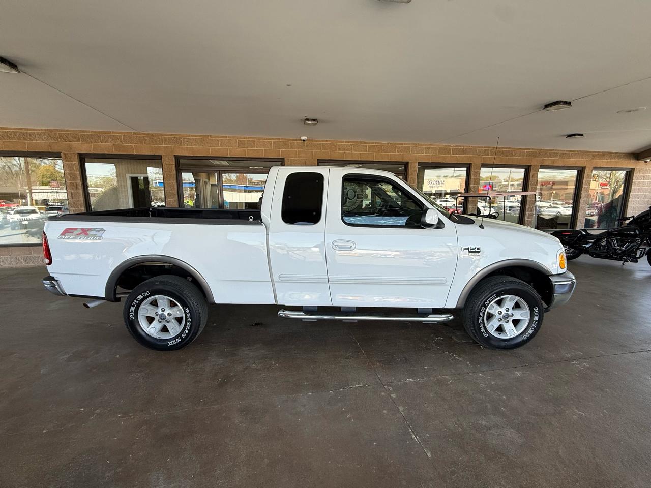 Ford F-150 4WD SuperCab 145" XLT 2003