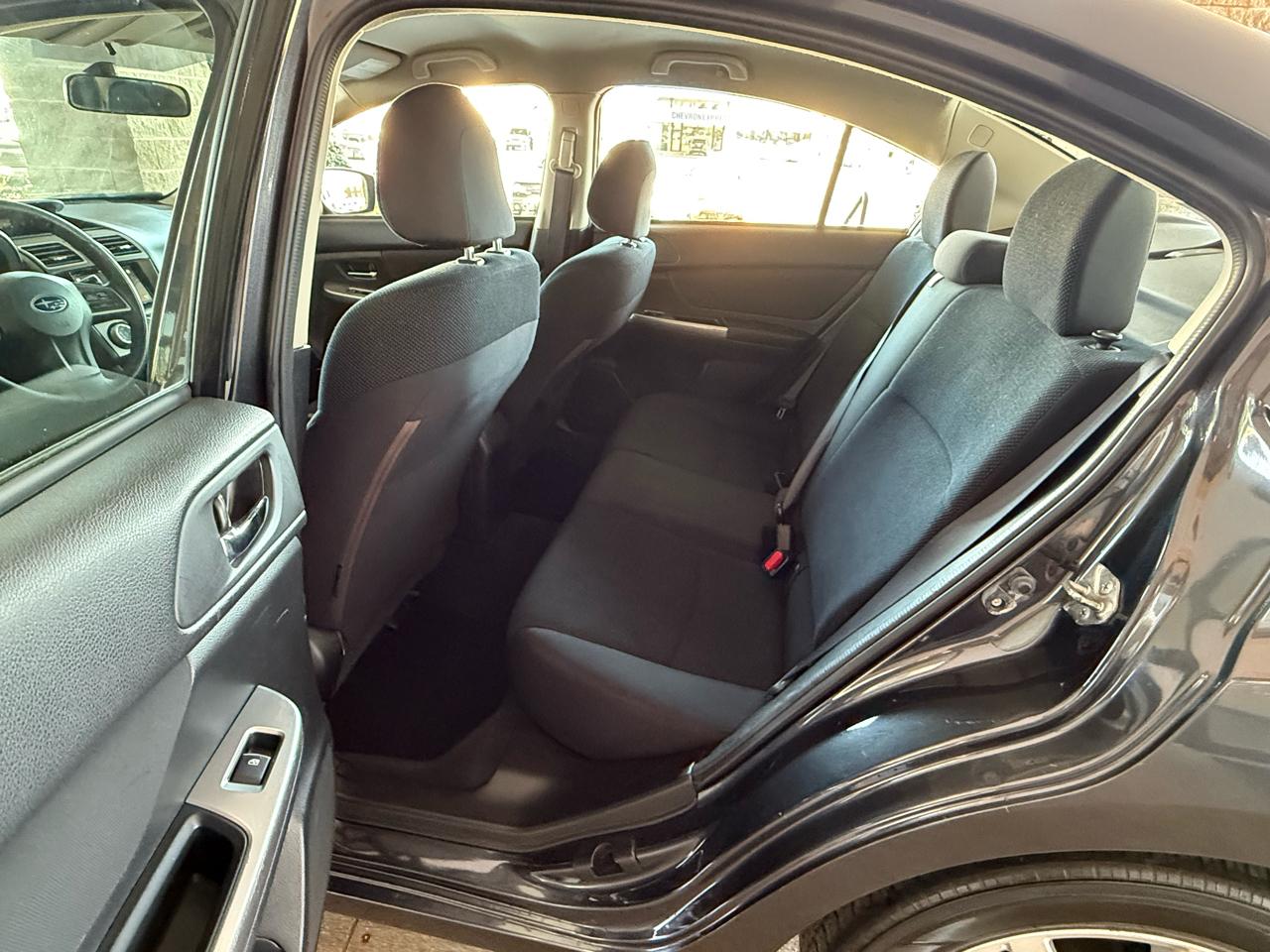 Subaru Impreza Sedan 4dr CVT 2.0i Premium 2016