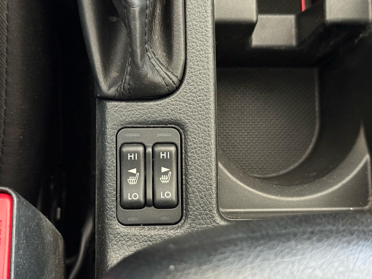 Subaru Impreza Sedan 4dr CVT 2.0i Premium 2016