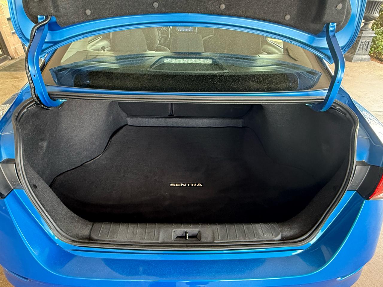 Nissan Sentra SV CVT 2023