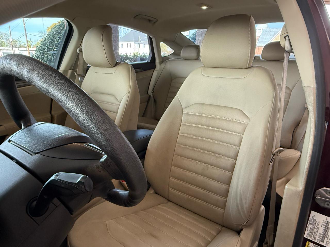 Ford Fusion 4dr Sdn SE FWD 2013