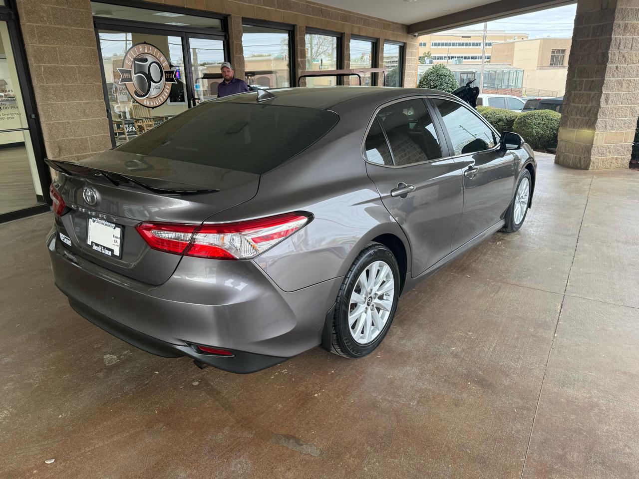 Toyota Camry LE Auto (Natl) 2020