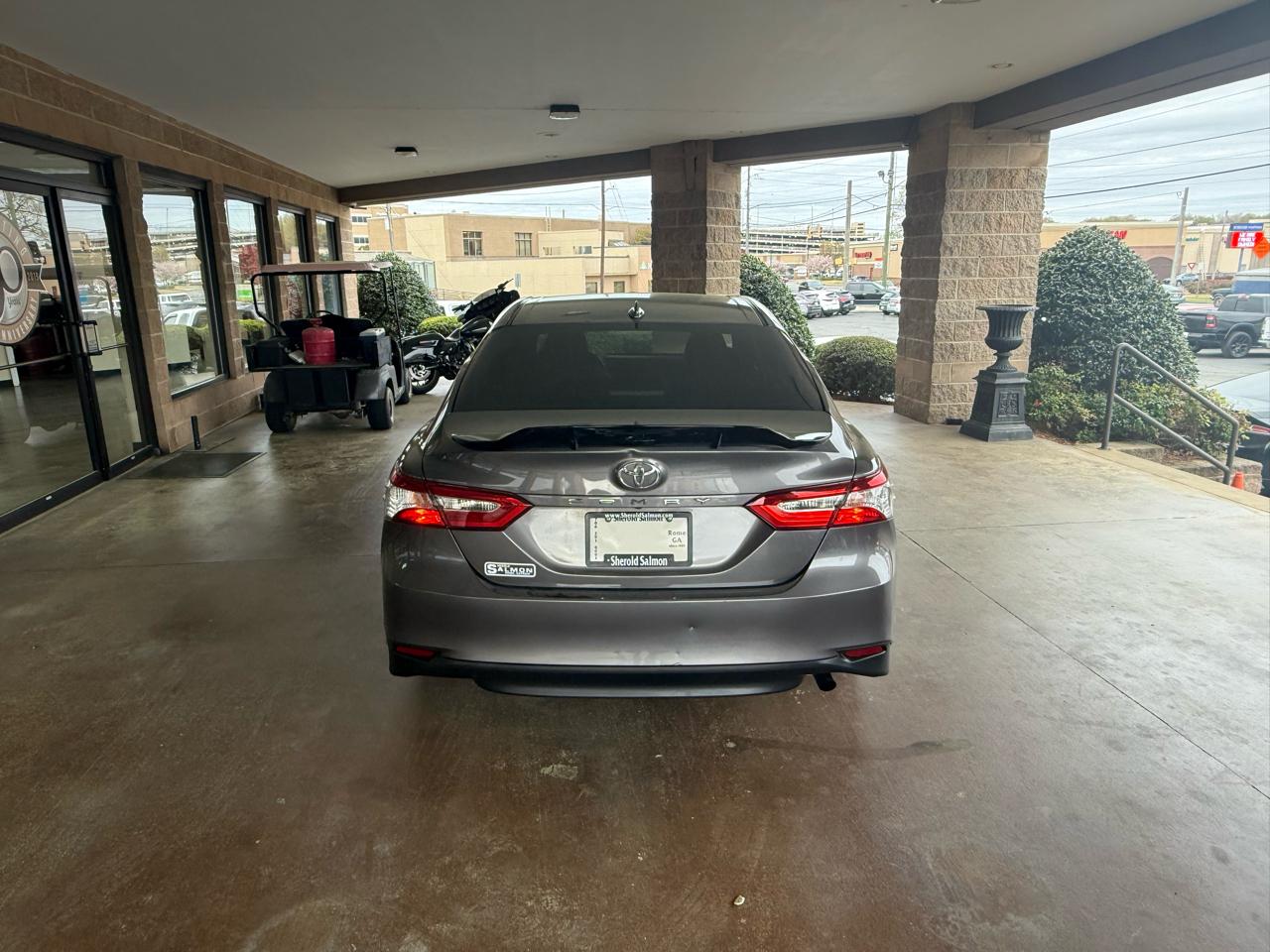 Toyota Camry LE Auto (Natl) 2020