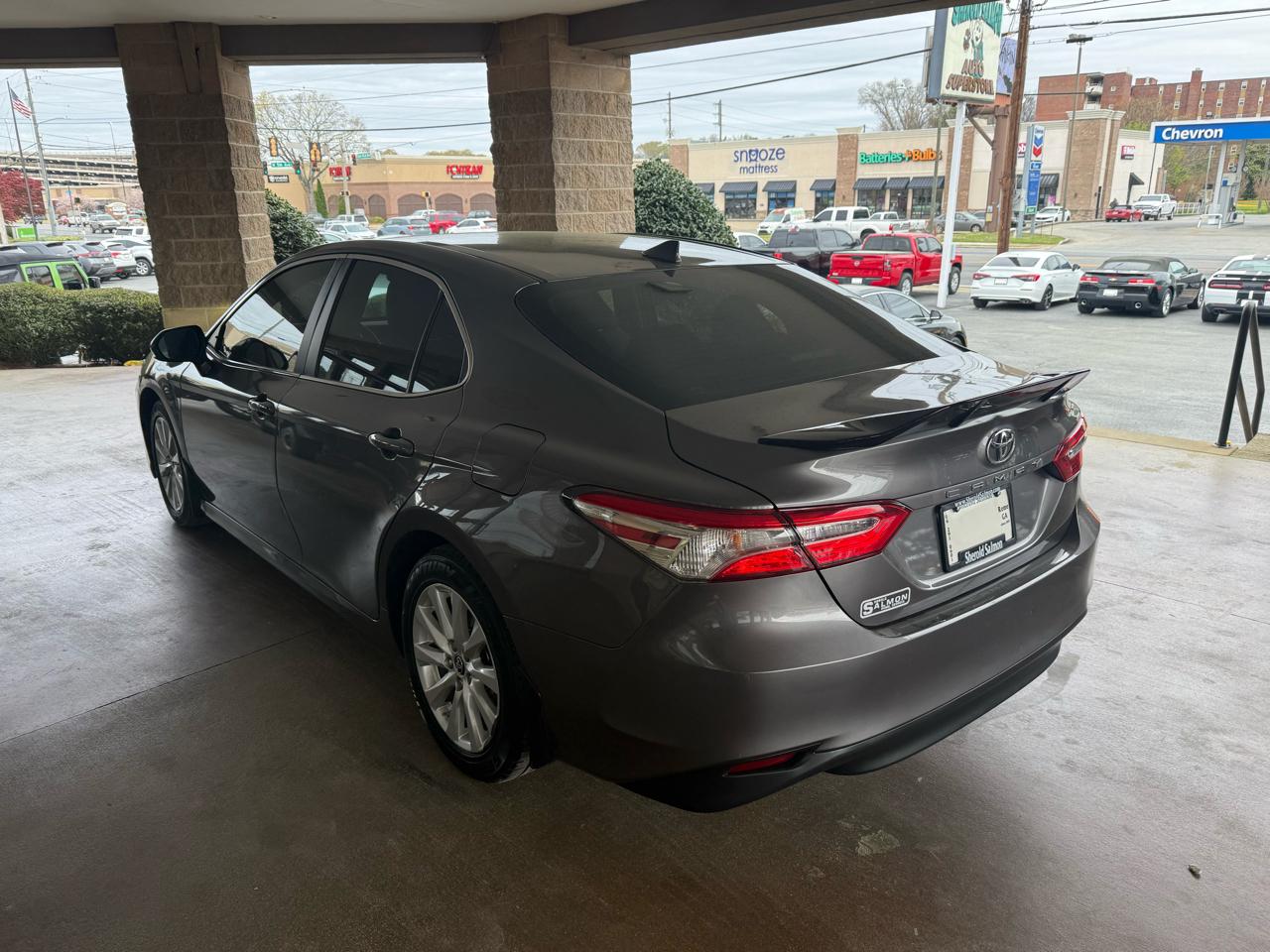 Toyota Camry LE Auto (Natl) 2020